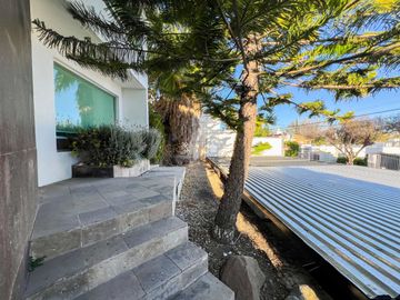 Oportunidad Casa Venta en Juriquilla con Alberca Propia