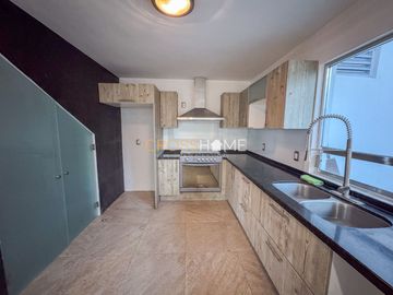 Oportunidad Casa Venta en Juriquilla con Alberca Propia