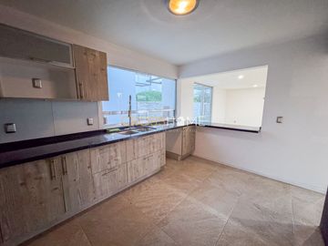 Oportunidad Casa Venta en Juriquilla con Alberca Propia