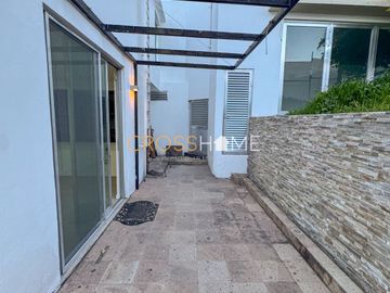 Oportunidad Casa Venta en Juriquilla con Alberca Propia