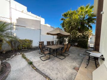 Oportunidad Casa Venta en Juriquilla con Alberca Propia