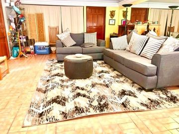 VENTA DE EXCELENTE RESIDENCIA EN HACIENDA VALLESCONDIDO CON ENORME JARDIN