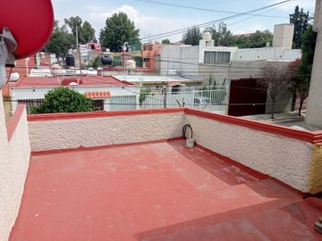 Casa en venta en Valle de Santa Mónica Tlalnepantla de Baz