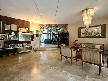 RUMAH di Jl PERMATA HIJAU, KEBAYORAN LAMA, JAKSEL