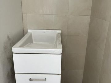 DEPARTAMENTO en VENTA 3 DORMITORIOS SEGUNDO PISO SECTOR COLEGIO ALEMAN