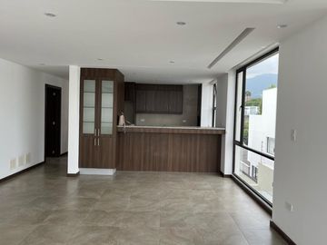 DEPARTAMENTO en VENTA 3 DORMITORIOS SEGUNDO PISO SECTOR COLEGIO ALEMAN