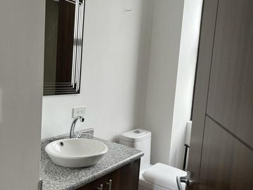 DEPARTAMENTO en VENTA 3 DORMITORIOS SEGUNDO PISO SECTOR COLEGIO ALEMAN