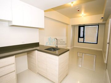Resale 1 Bedroom Tower 1 Mandani Bay Suites Phase 1