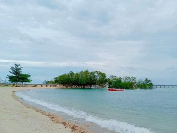 near the beach bongalow house and lot for sale in Aduna Danao Cebu