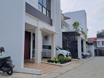 jual rumah baru 2 lantai duren sawit jakarta timur
