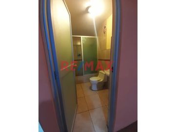 De Ocasión: Casa De 4 Pisos Con Cuartos, Departamentos Y Salón De Recepciones En Venta