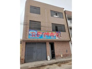 De Ocasión: Casa De 4 Pisos Con Cuartos, Departamentos Y Salón De Recepciones En Venta