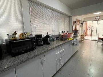 Departamento amplio tipo casa en Casuarinas Sur