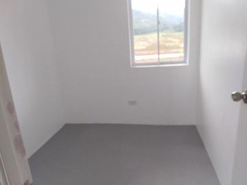 3 Bedrooms House And Lot in Camella Subic For Sale