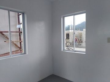 3 Bedrooms House And Lot in Camella Subic For Sale
