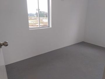 3 Bedrooms House And Lot in Camella Subic For Sale