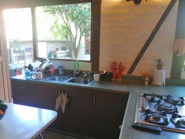 CASA ESTILO RUSTICO 200 METROS 3 HABITACIONES SECTOR EMBAJADA USA