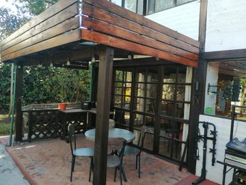 CASA ESTILO RUSTICO 200 METROS 3 HABITACIONES SECTOR EMBAJADA USA
