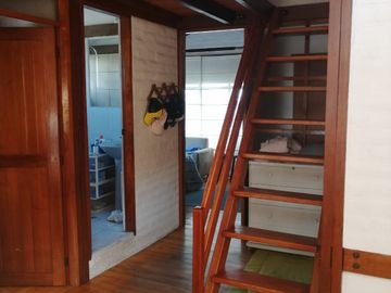 CASA ESTILO RUSTICO 200 METROS 3 HABITACIONES SECTOR EMBAJADA USA