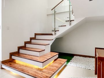 CASA HERMOSA CON PISCINA Y JACUZZI  EN IBARRA
