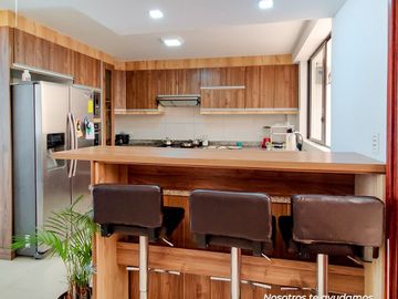 CASA HERMOSA CON PISCINA Y JACUZZI  EN IBARRA