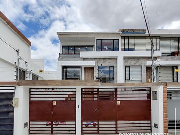 CASA HERMOSA CON PISCINA Y JACUZZI  EN IBARRA