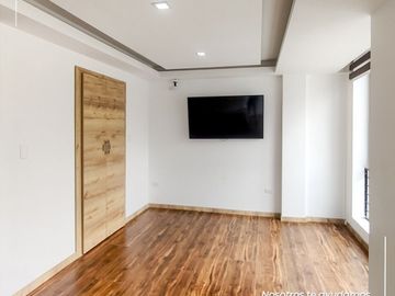 CASA HERMOSA CON PISCINA Y JACUZZI  EN IBARRA