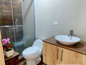 CASA HERMOSA CON PISCINA Y JACUZZI  EN IBARRA