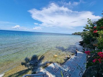 Luxurious 5-Storey Beach House in Catmon with Spectacular Ocean Views