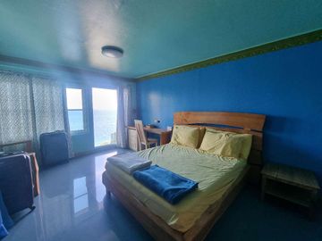 Luxurious 5-Storey Beach House in Catmon with Spectacular Ocean Views