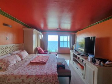 Luxurious 5-Storey Beach House in Catmon with Spectacular Ocean Views