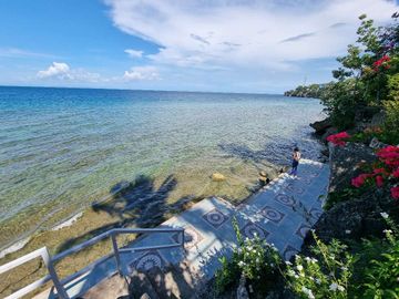 Luxurious 5-Storey Beach House in Catmon with Spectacular Ocean Views
