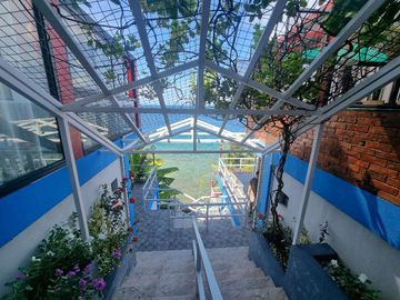Luxurious 5-Storey Beach House in Catmon with Spectacular Ocean Views