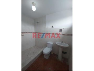 Hermosa Casa Urb. Los Pinos. Chimbote ID 1089416