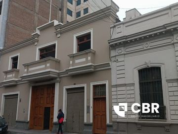 VENTA CASONA COMO TERRENO CERCADO DE LIMA