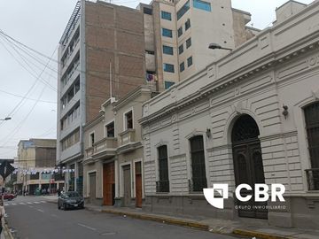 VENTA CASONA COMO TERRENO CERCADO DE LIMA