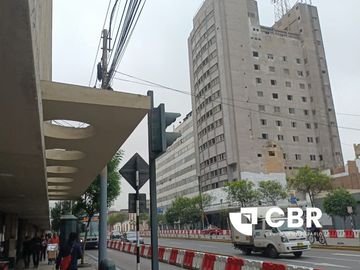VENTA CASONA COMO TERRENO CERCADO DE LIMA