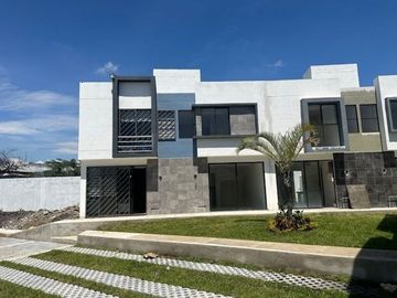 Casa en Venta con alberca a 15 minutos de Cuernavaca en Emiliano Zapata Morelos