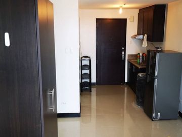 PAG - FOR SALE: Studio Unit in Axis Residences, Mandaluyong