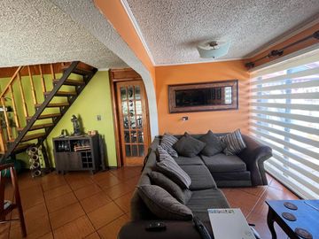 Amplia casa 4 dorm, Las Princesas. Concepción