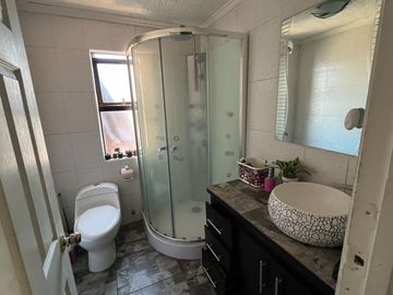 Amplia casa 4 dorm, Las Princesas. Concepción