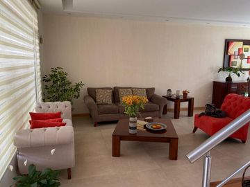 Venta de Casa en Tumbaco cerca al Colegio Jose Englind