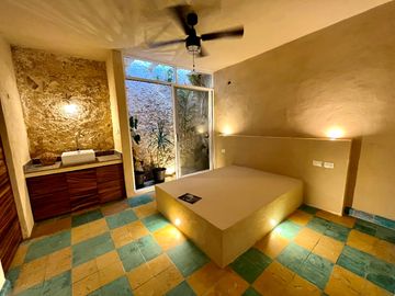 SE VENDE CASA EN Calle 84 473-483A, Centro, Mérida, Yucatán, 97000, MEX