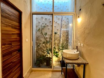 SE VENDE CASA EN Calle 84 473-483A, Centro, Mérida, Yucatán, 97000, MEX