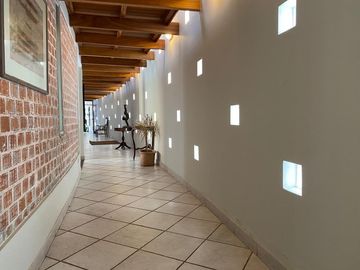 EN VENTA CASA ACOGEDORA Y DE ESPECIAL ARQUITECTURA  EN LA ENCANTADA DE VILLA, CHORRILLOS