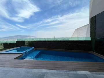 VENTA DE CASA EN VISTA HERMOSA SEMINUEVA