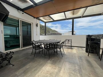 VENTA DE CASA EN VISTA HERMOSA SEMINUEVA