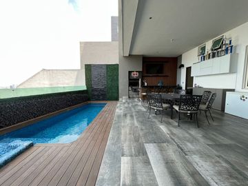 VENTA DE CASA EN VISTA HERMOSA SEMINUEVA