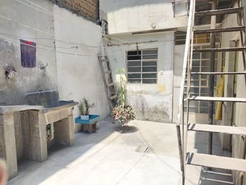 VENTA DE CASA EN AV. LA ESPERANZA, ATE VITARTE