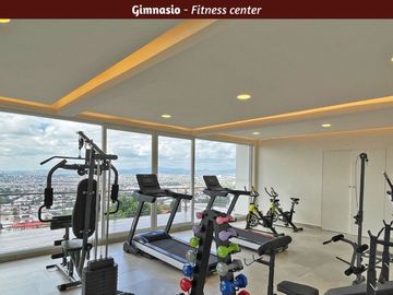 Condominio con amplio jardín, alberca, terraza, pet friendly en venta Querétaro.